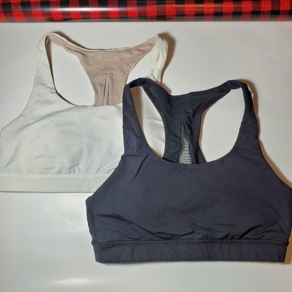 2 Pack Lululemon Invigorate Bras 1 White 1 Black Size 6 Med Sup size B, C cups